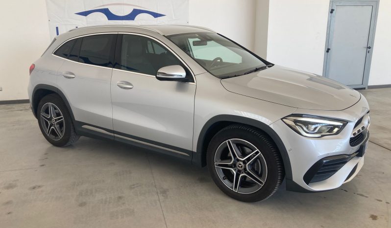 Mercedes Benz GLA 200 d Premium auto completo