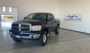 Dodge RAM 2500 4X4 5.7 LITER HEMI MAGNUM SLT HEAVY DUTY completo