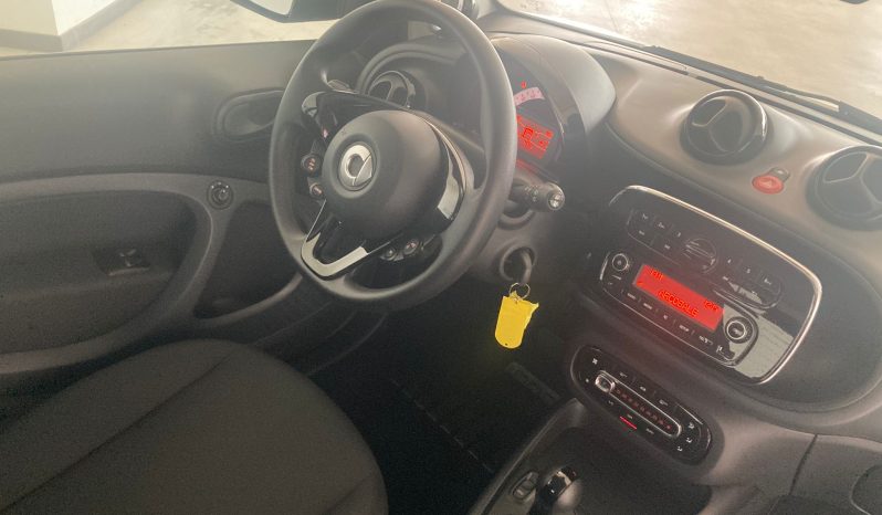 Smart Fortwo eq Pure 22KW completo