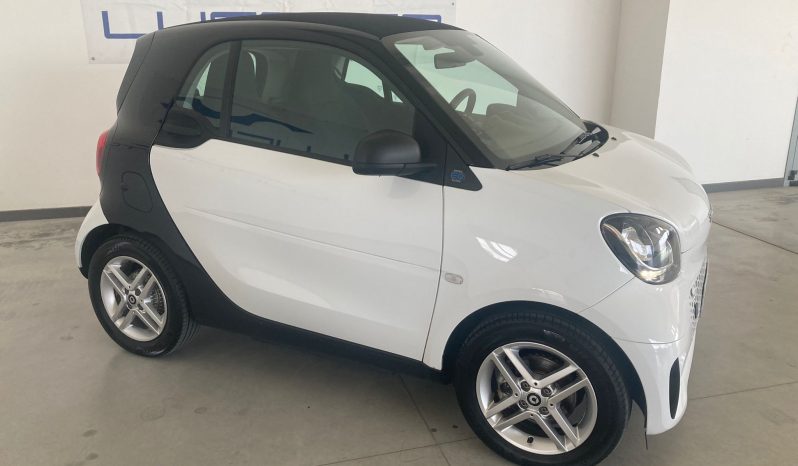 Smart Fortwo eq Pure 22KW completo